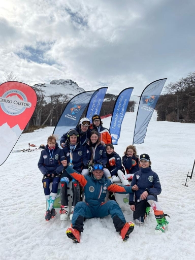 ESCUELA DE COMPETICION U16 SKI ALPINO 